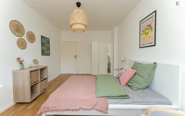 Grand double bedroom in Wedding 4