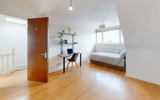 Flat 2, 203, Hyde Park Road , LS6 1AH 2