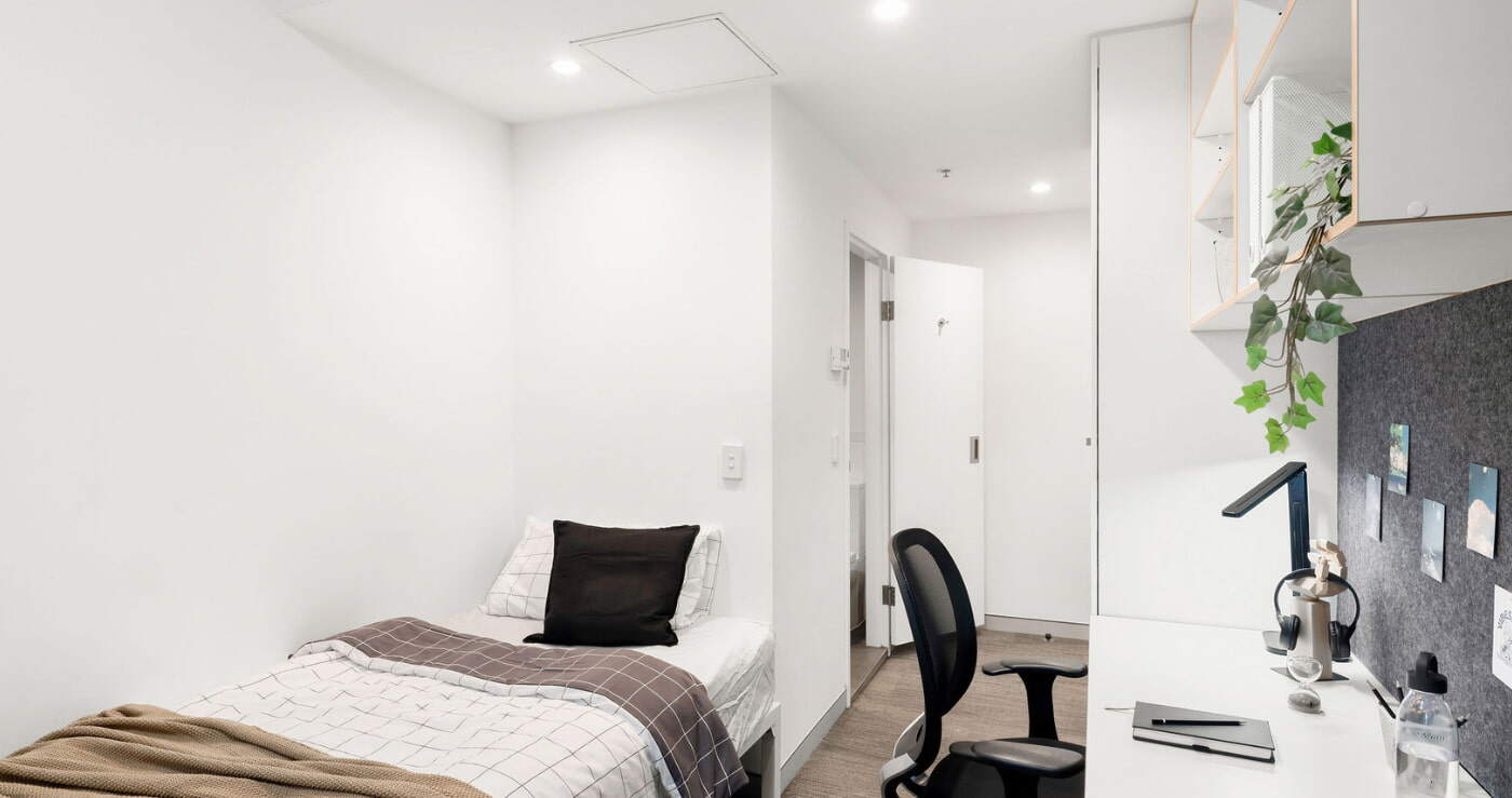 Single Bedroom – 3 Share Apt