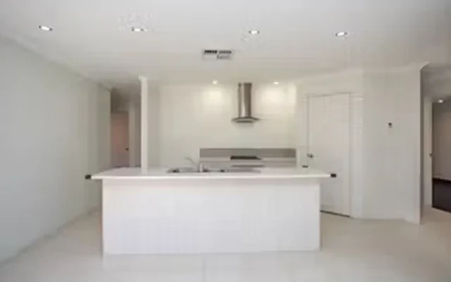 1B Coolburra Court 4