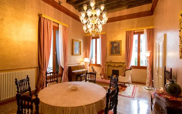 Fortuny 3967 Luxury suites & wine 2