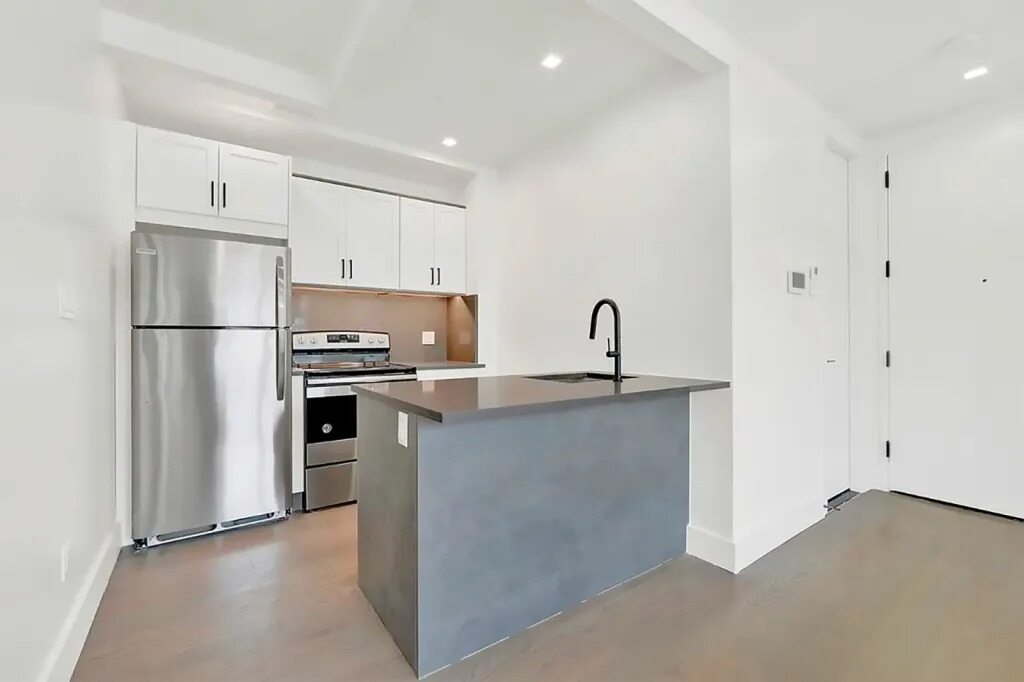 2911 Albemarle Road, New York 3