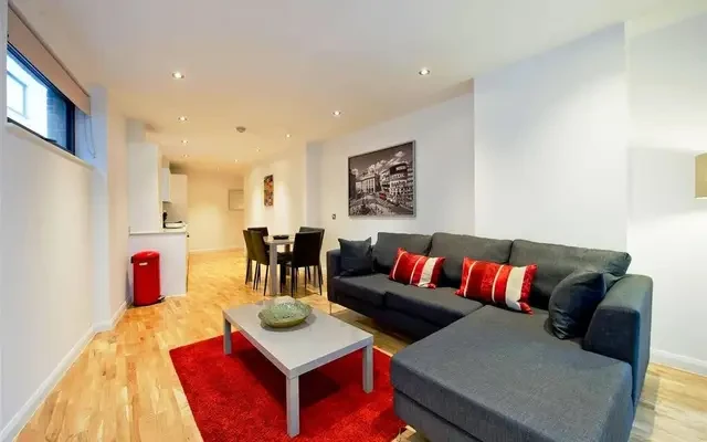 Tooley Street 9348# 0