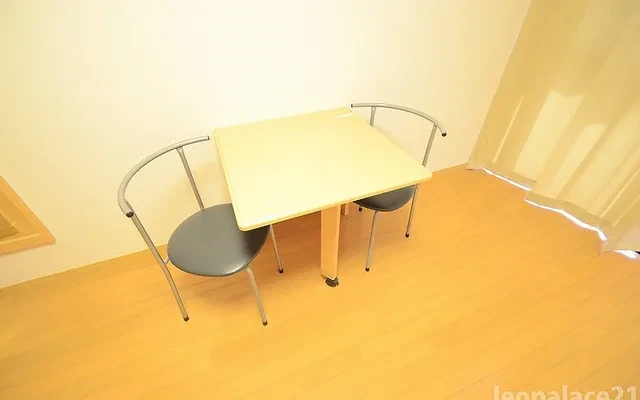 レオパレスサンセリテ 1