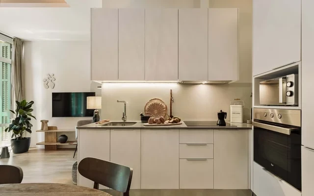 Jure - 2 bedrooms and balcony in Eixample Dreta 3