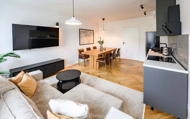 Modern Furnished 3-Bedroom Apartment in Trendy Prenzlauer Berg, Berlin 4