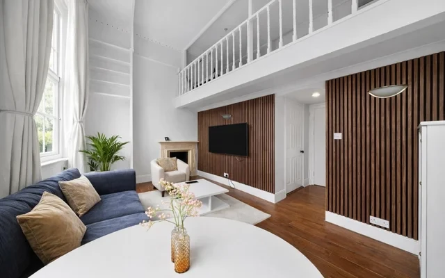 LH-Clapham Common South Side 0