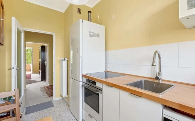 Fully Furnished 2-Room Modern Apartment with Balcony in Prime Charlottenburg Location 0