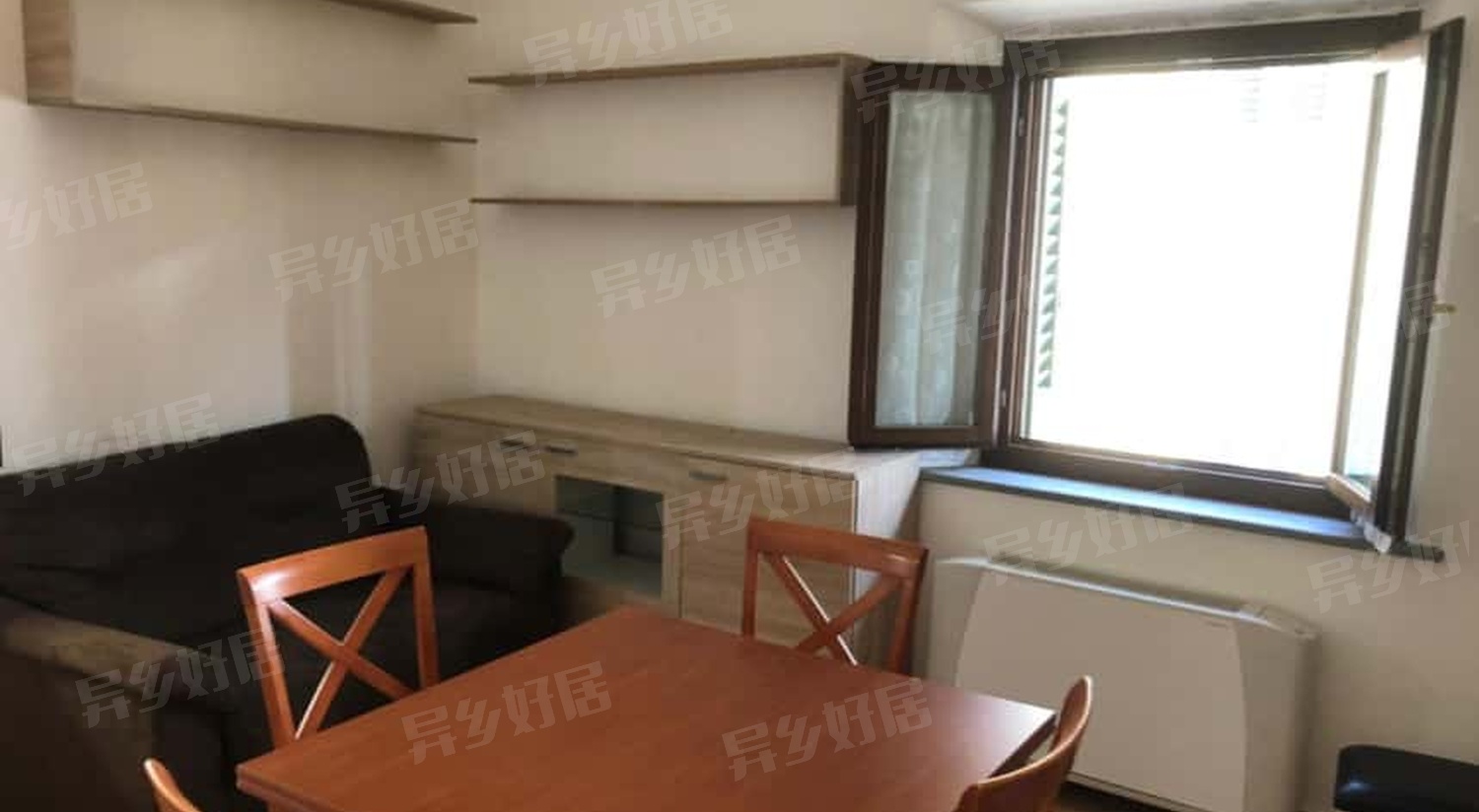 Apartment in Piazza Farinata degli Uberti, Empoli for 50 m² with 1 bedrooms