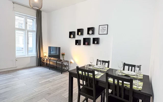 Kassandra - Bezauberndes Apartment in Lichtenberg 0