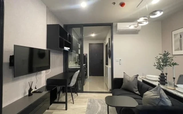 1-BR Condo for Rent, ฿18,500/month, XT Huaikhwang 0