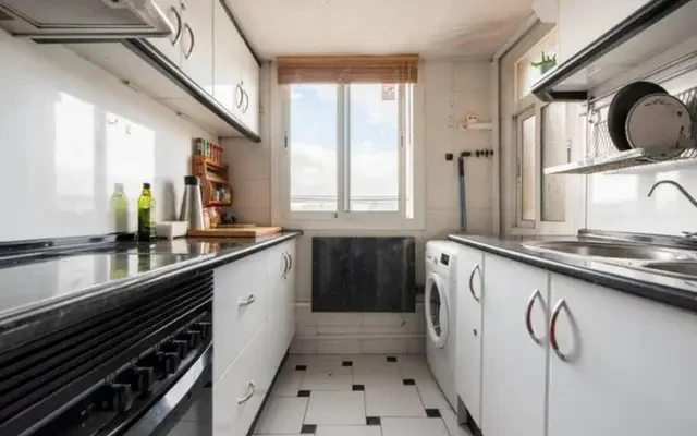 apartment near Carrer la Mancha 3