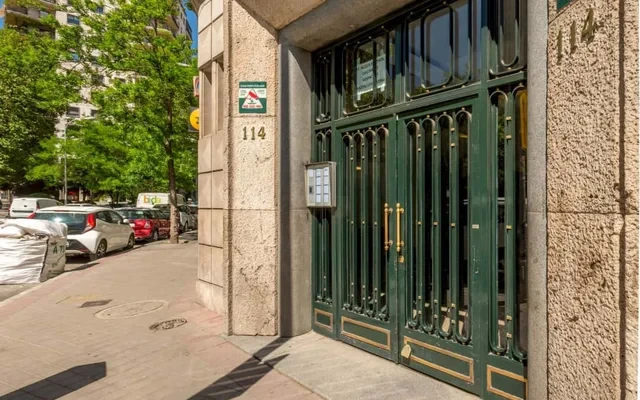 2 bedrooms 2 bathrooms furnished - Bernabeu - Luxury -  bright in business area - MintyStay 3