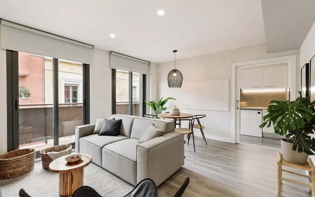 Falco - 2 bedrooms with shared pool in Les Corts 0