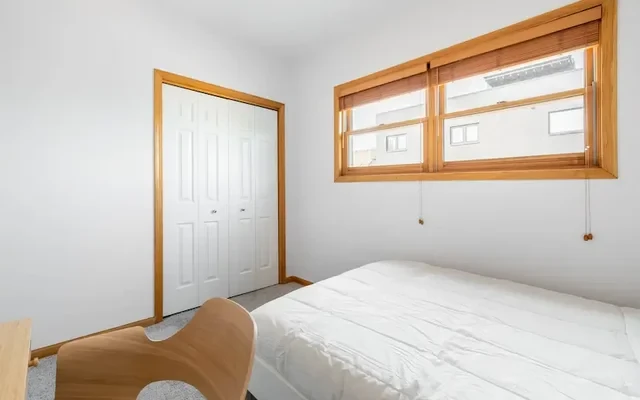 1359 West Hubbard Street 4