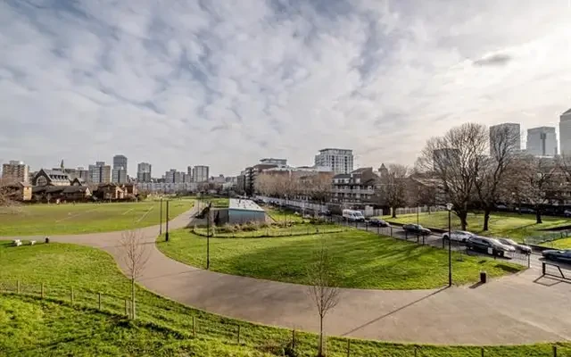 Stainsby Road, London, E14 6JR 4