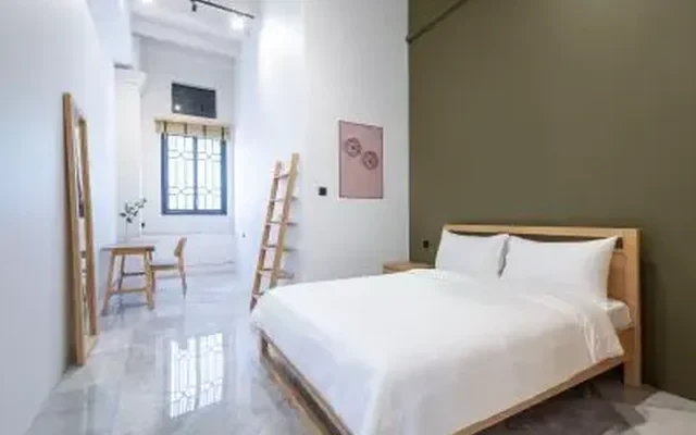 Hmlet Emerald Hill 2