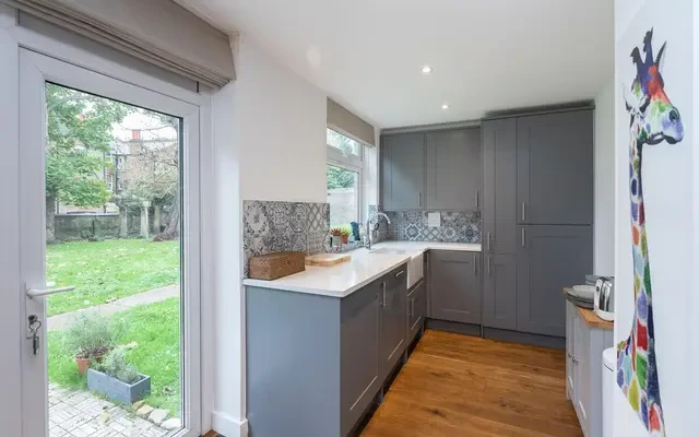 Elmwood Road, Herne Hill, London, SE24 9NR 2