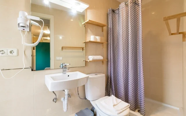 NIce one bedroom flat right in SAnt Andreu, super easy to commute to the centre, just 10 min 4