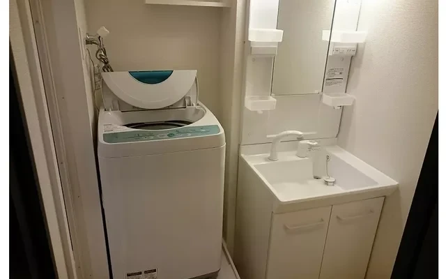 Crano Saki Room 202 3