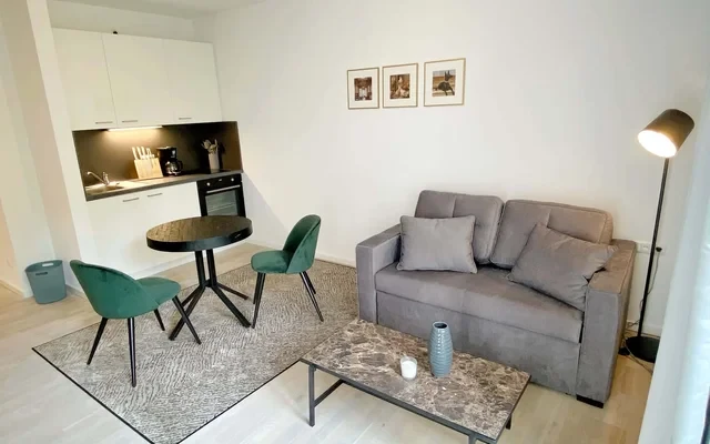 Fully Furnished, Stylish 1-Room Apartment in the Heart of Charlottenburg – All-Inclusive Rent 0