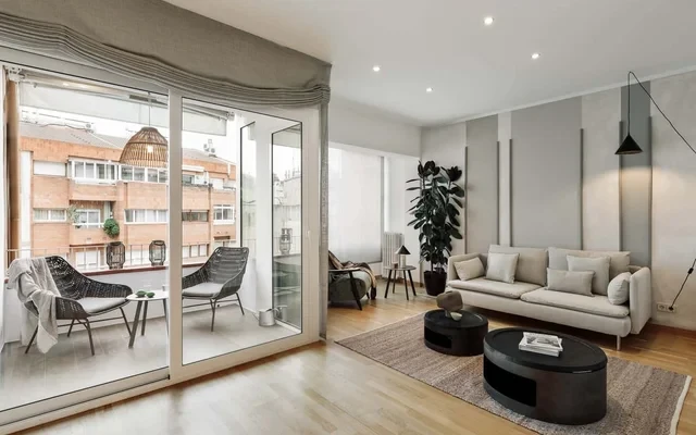 Sabate - 3 bedrooms and office in Sant Gervasi 1