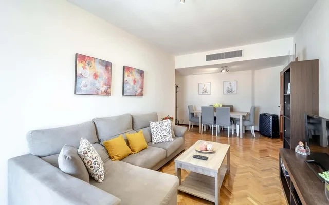 Apartment in Calle de Jacometrezo, Madrid for 135 m² with 2 bedrooms 0