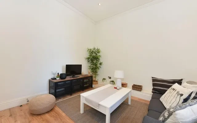 LH-Collingham Place 2