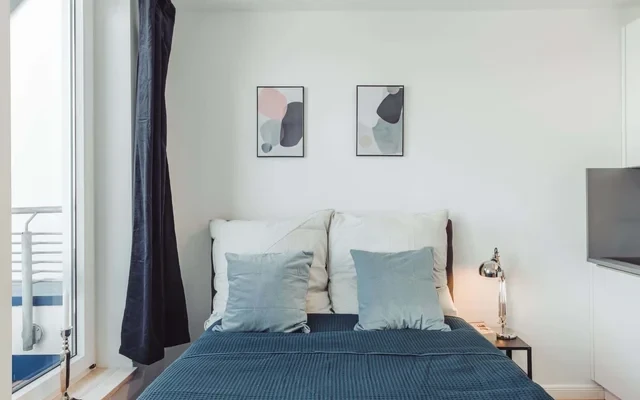 Modern one-bedroom-apartment with a uniqe view over Berlin 4