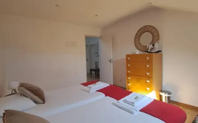 Snug Twin Bedroom Not Far From Arroios Metro Station 0