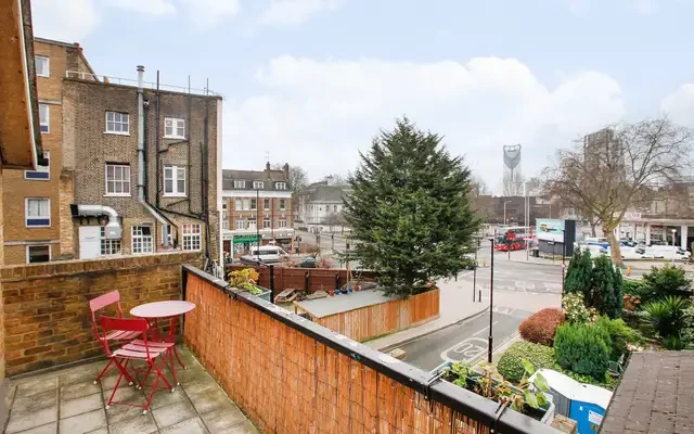 Collinson Walk, Southwark, SE1 0
