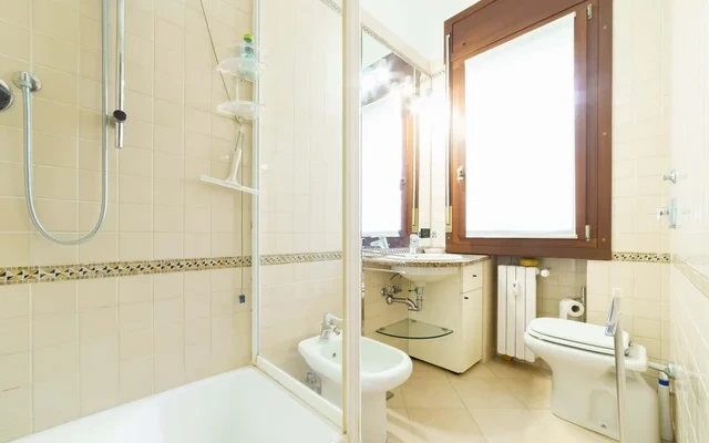 Apartment in Viale San Gimignano, Milano for 100 m² with 2 bedrooms 3