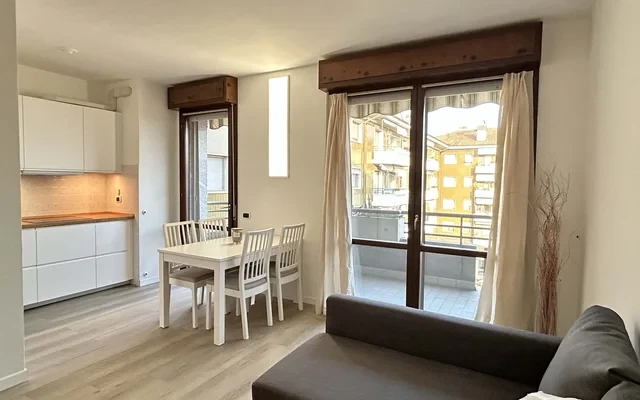 Appartamento con Balcone in Piazza Roma, Pero 3