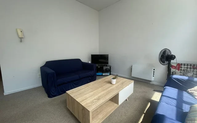 43 Anzac Avenue - Auckland student accommodation - Room-5 at 201
