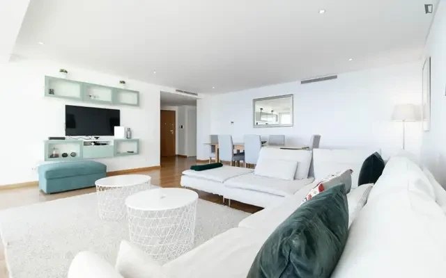 apartment in Linda-a-Velha - Lisbon student accommodation