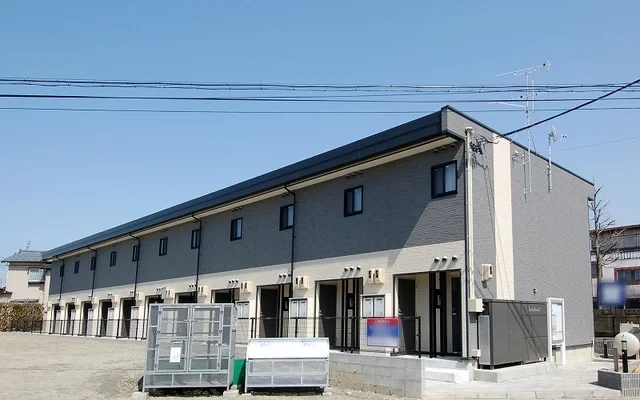 レオパレス学校町 0