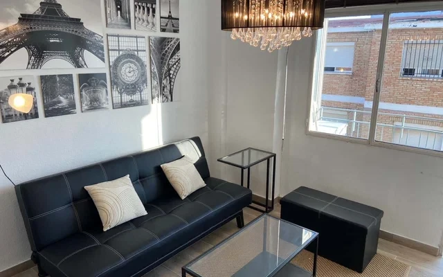 Apartment in Plaza de Miraflores, Malaga for 80 m² with 3 bedrooms 1