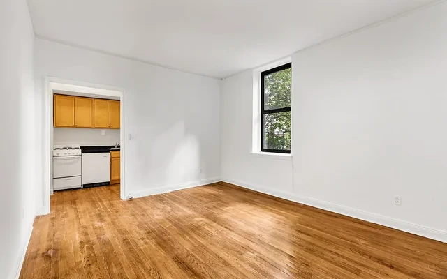 30 Greenwich Avenue 2