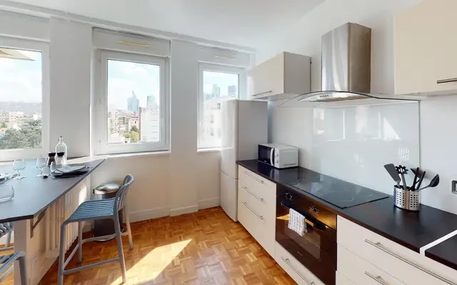 110 Avenue Marceau, 92400 3