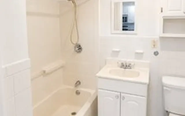 77 Division St., #2, Chelsea - Suffolk County student accommodation - 1 Bed / 1 Bath