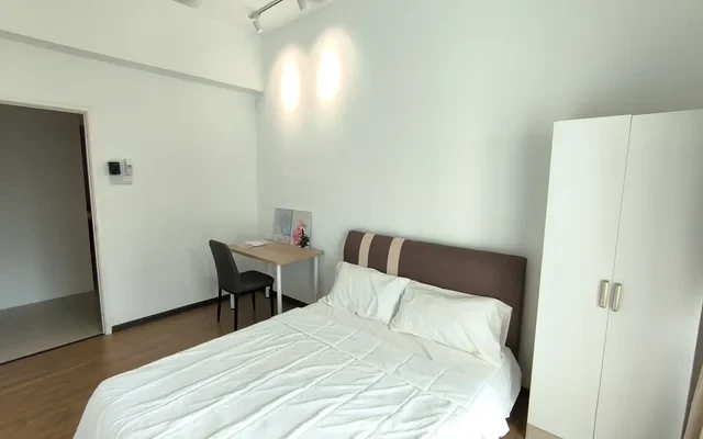 Starhill Luxury Residence - Gelugor student accommodation - Balcony Room A3