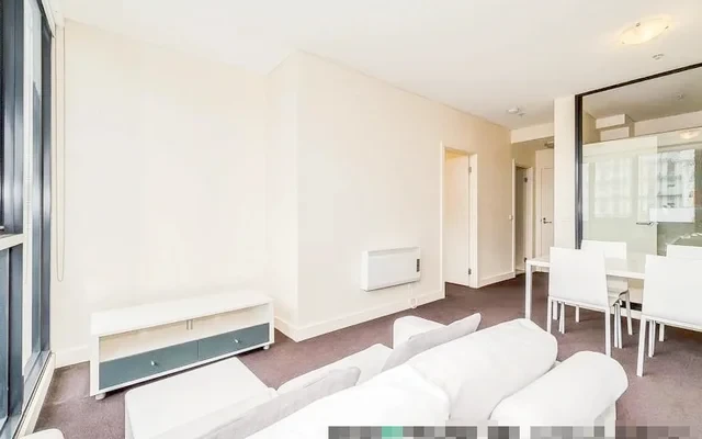 455 Elizabeth Street 4