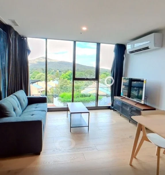 83 Cooyong St