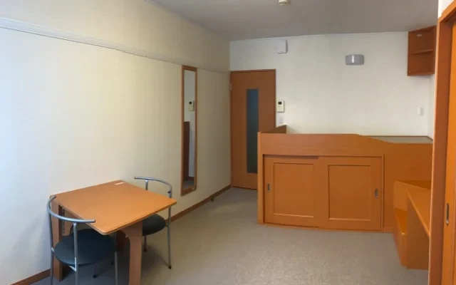 レオパレス日の出 2