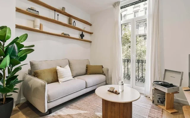 Pontone - 2 bedrooms and balcony in Eixample dreta 0