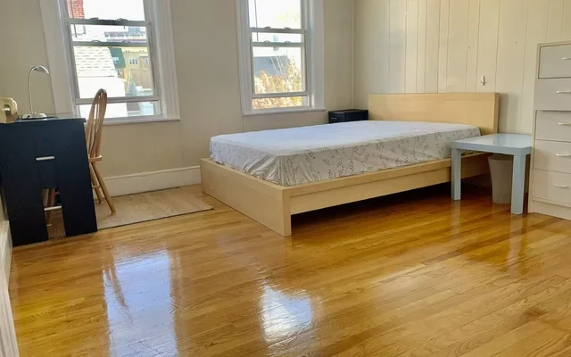 18 Everett St 0