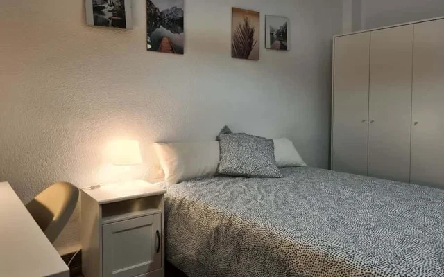 Piso de 5 habitaciones en Eixample 0