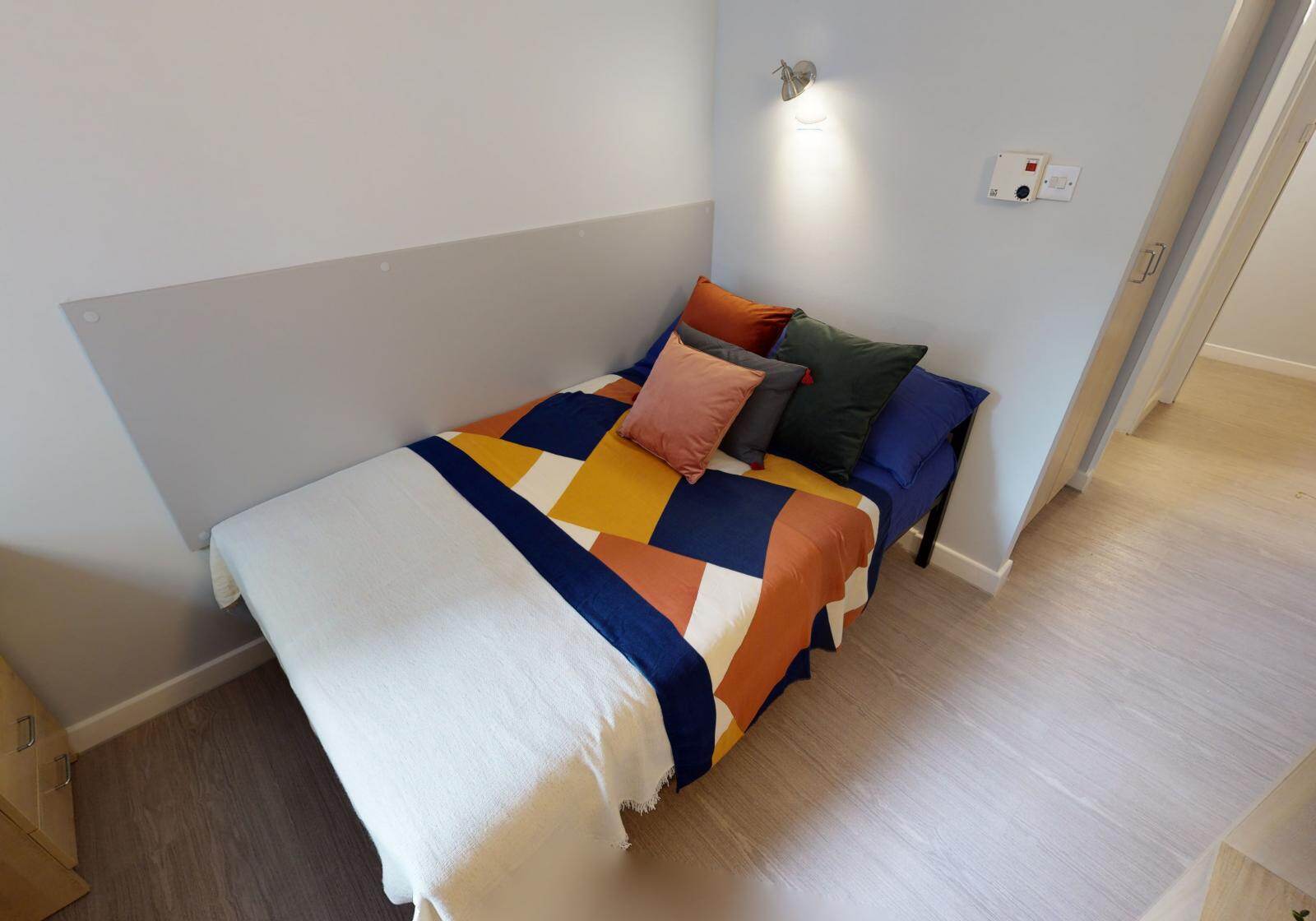 Silver En Suite Deluxe