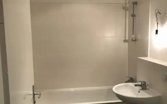 Charming single bedroom in a 3-bedroom apartment in Stellingen 3