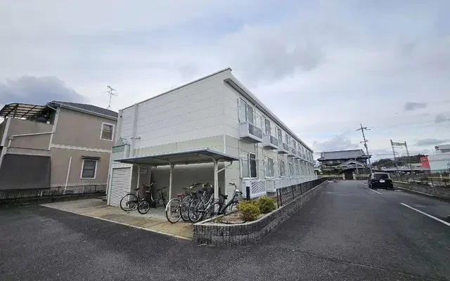 レオパレスクリオネ - 香芝市の学生向け宿泊施設